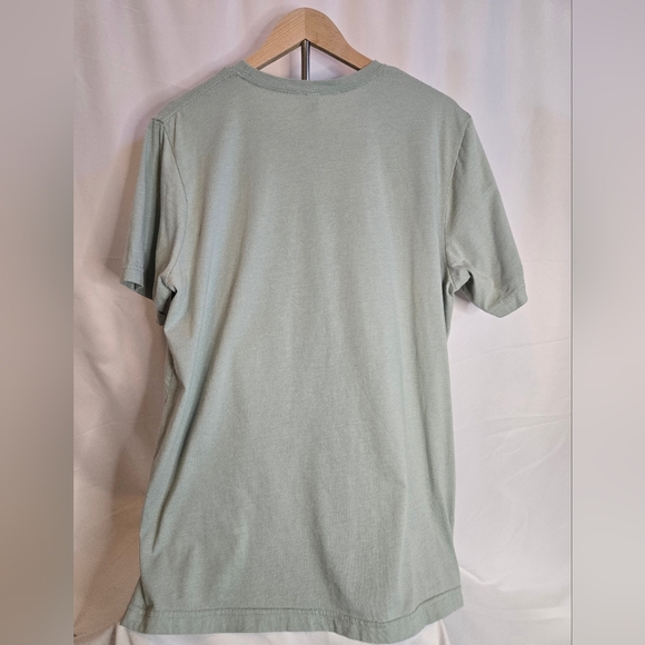 🌟 Handmade Disney Daisy Duck Tee – DTF Transfer Y2K Graphic Pastel Green Unisex - Picture 5 of 5